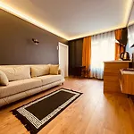 Otto City Premium Suites